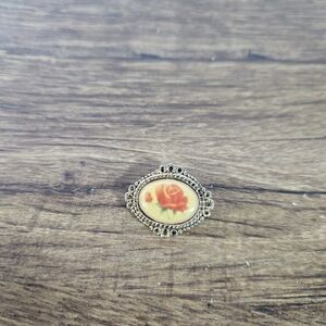 Camco Vintage Floral Rose Oval Gold Tone Brooch Lapel Pin